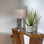 Kilkenny Suites Апартаменты Килкенни